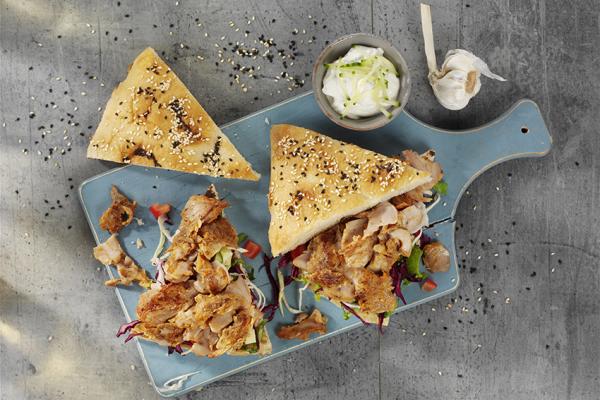 Carne de pollo kebab